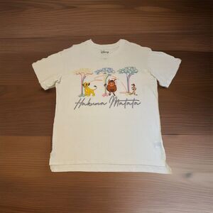 NWT Disney Hakuna Matata Graphic Women’s T-shirt Size M (8-10) Cream Embroidered